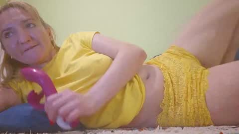 Snapshot of estrellawalters chatting on January 2025 01:53:02 PM estrellawalters online show from January 2025 01:53:02 PM