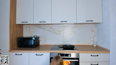 Elsa online show from March 2025 07:38:02 PM