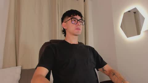 Snapshot of etham_wolf1 chatting on April 2026 05:35:02 PM etham_wolf1 online show from April 2026 05:35:02 PM