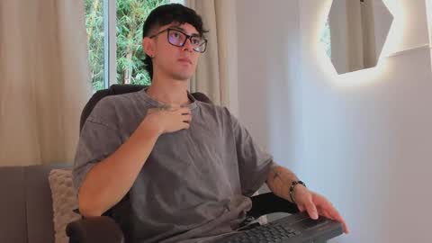 Snapshot of etham_wolf1 chatting on April 2026 06:12:02 PM etham_wolf1 online show from April 2026 06:12:02 PM