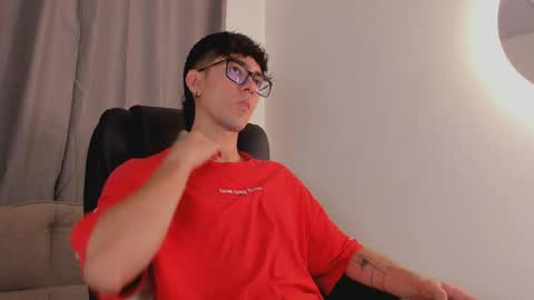 Snapshot of etham_wolf1 chatting on April 2026 05:30:02 PM etham_wolf1 online show from April 2026 05:30:02 PM