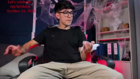 Etham online show from October 2025 11:11:01 AM