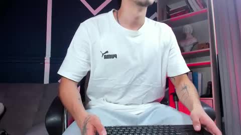 Etham online show from December 2025 02:26:01 PM