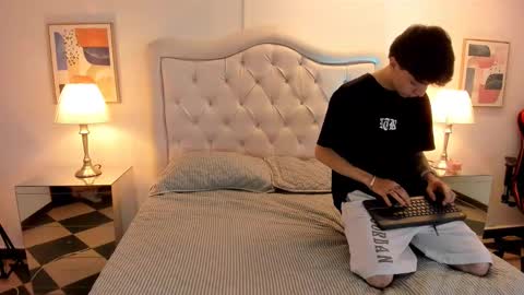 ethan and ava online show from January 2025 01:30:02 PM