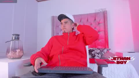 Ethan online show from November 2025 09:04:01 PM