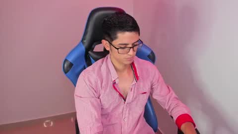 ETHAN SAI online show from January 2025 01:32:01 AM