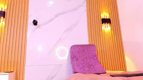 ethan_thouse online show from November 2025 07:42:01 AM