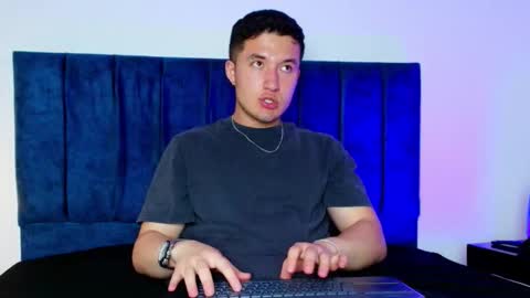 ethanconnor_ online show from December 2025 09:01:02 PM