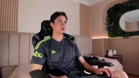 ethanlowell online show from March 2026 10:24:02 PM