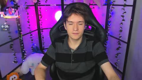 Snapshot of ethansinful chatting on September 2025 05:44:01 AM Ethan online show from September 2025 05:44:01 AM