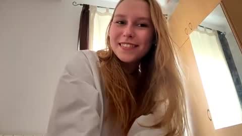 Snapshot of eugenierickel chatting on June 2026 03:23:02 PM Alice online show from June 2026 03:23:02 PM