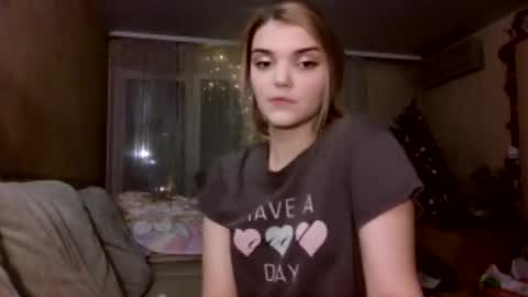 Snapshot of eulamcglamery chatting on December 2025 07:33:02 PM Viola online show from December 2025 07:33:02 PM