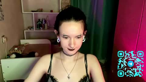 Snapshot of eunabiddlecome chatting on April 2026 11:41:01 AM Kate online show from April 2026 11:41:01 AM