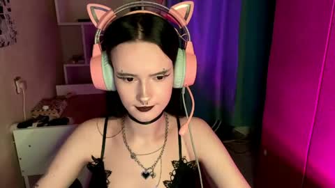 Snapshot of eunabiddlecome chatting on May 2026 05:12:01 AM Kate online show from May 2026 05:12:01 AM