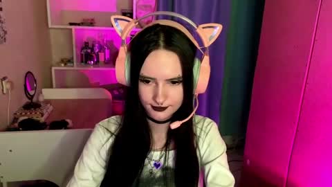 Snapshot of eunabiddlecome chatting on May 2026 07:36:01 AM Kate online show from May 2026 07:36:01 AM