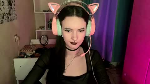 Snapshot of eunabiddlecome chatting on May 2026 05:01:02 AM Kate online show from May 2026 05:01:02 AM