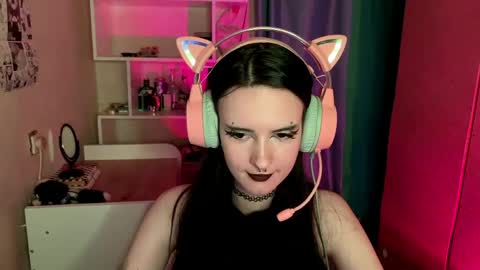 Snapshot of eunabiddlecome chatting on May 2026 05:13:01 AM Kate online show from May 2026 05:13:01 AM