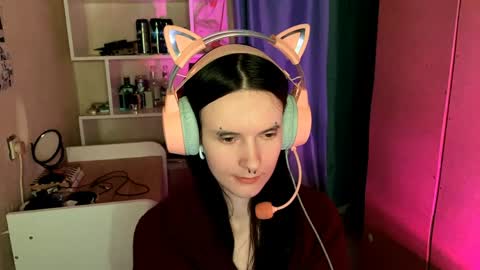 Snapshot of eunabiddlecome chatting on May 2026 06:33:01 AM Kate online show from May 2026 06:33:01 AM