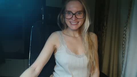 eva2323 online show from March 2025 07:17:01 PM