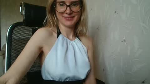 eva2323 online show from September 2025 08:17:01 AM