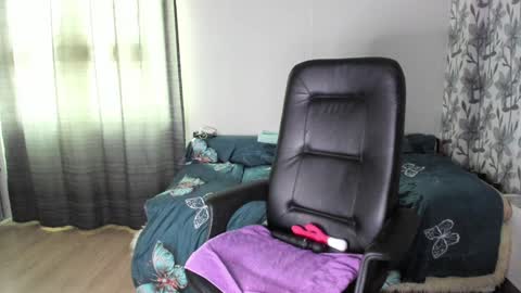 Snapshot of eva_7777 chatting on December 2024 04:25:01 AM Eva online show from December 2024 04:25:01 AM