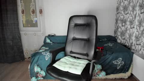 Snapshot of eva_7777 chatting on December 2024 10:25:01 PM Eva online show from December 2024 10:25:01 PM