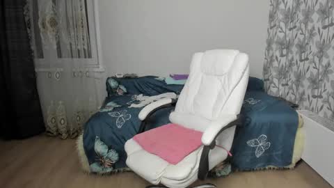 Snapshot of eva_7777 chatting on November 2025 09:46:02 PM Eva online show from November 2025 09:46:02 PM