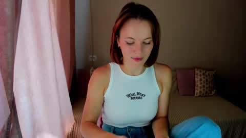 Snapshot of eva_aaaa chatting on September 2025 10:04:02 AM eva_aaaa online show from September 2025 10:04:02 AM