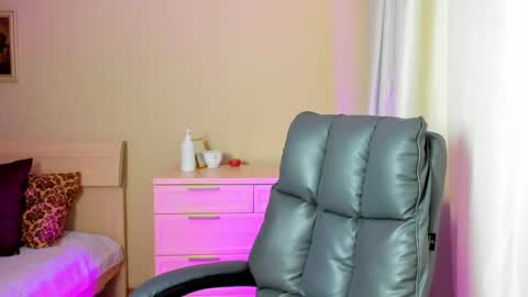 Snapshot of eva_conors_ chatting on May 2026 01:56:02 AM Eva online show from May 2026 01:56:02 AM