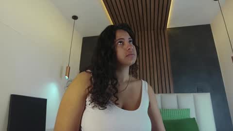 Snapshot of eva_daemon chatting on May 2026 12:10:02 PM EVA DAEMON online show from May 2026 12:10:02 PM