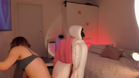 Eva Davis online show from December 2024 02:04:01 AM