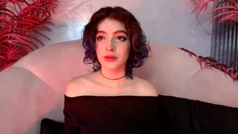 E V A online show from October 2025 07:56:02 PM