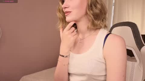 eva hamilton online show from June 2026 11:27:02 PM