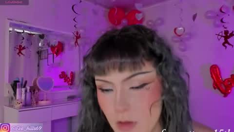 Snapshot of eva_hillss69 chatting on February 2026 01:40:01 PM Eva online show from February 2026 01:40:01 PM