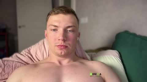 Eva and Iron online show from April 2026 07:58:01 PM