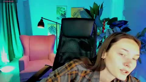 Snapshot of eva_leeee chatting on June 2026 05:15:01 AM Eva online show from June 2026 05:15:01 AM