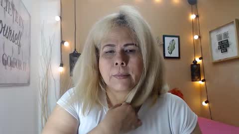 eva_love49 online show from November 2025 12:06:01 PM