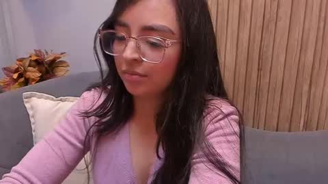 Snapshot of eva_macalliter chatting on December 2024 06:39:01 AM Angelinne online show from December 2024 06:39:01 AM