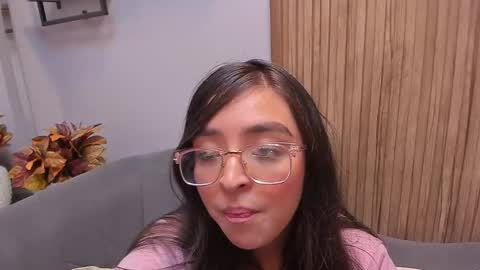 Snapshot of eva_macalliter chatting on December 2024 09:44:01 AM Angelinne online show from December 2024 09:44:01 AM