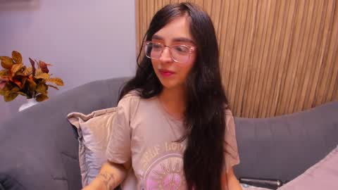 Snapshot of eva_macalliter chatting on February 2025 02:31:01 AM Angelinne online show from February 2025 02:31:01 AM