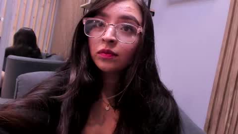Snapshot of eva_macalliter chatting on October 2025 03:47:02 AM Angelinne online show from October 2025 03:47:02 AM
