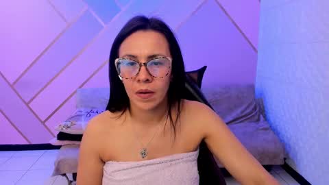 Eva  online show from September 2025 02:49:02 PM