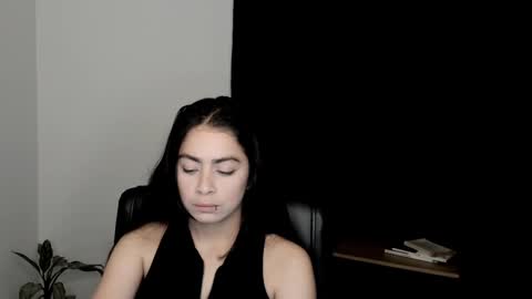 eva_monn online show from September 2025 11:38:02 PM