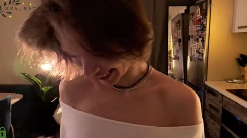 Eva online show from November 2025 03:33:02 PM