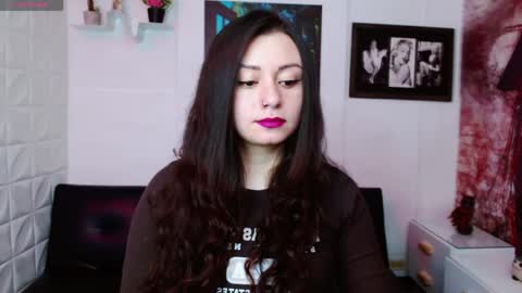 Snapshot of eva_rosell chatting on April 2026 02:43:02 PM Eva online show from April 2026 02:43:02 PM