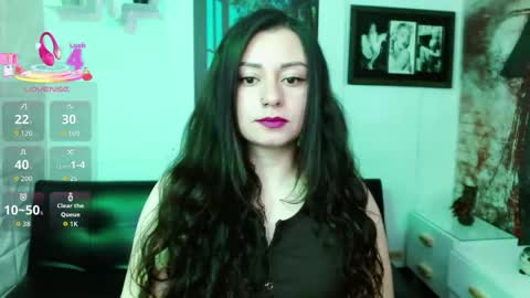 Snapshot of eva_rosell chatting on April 2026 05:30:01 PM Eva online show from April 2026 05:30:01 PM
