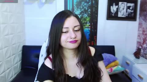 Snapshot of eva_rosell chatting on May 2026 03:17:02 PM Eva online show from May 2026 03:17:02 PM