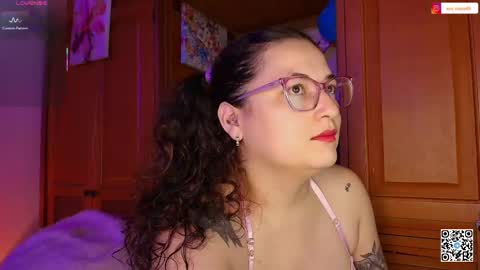 Snapshot of eva_rosse69 chatting on May 2026 12:01:02 PM Eva online show from May 2026 12:01:02 PM