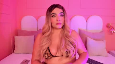 eva_saintt online show from November 2025 05:17:01 AM