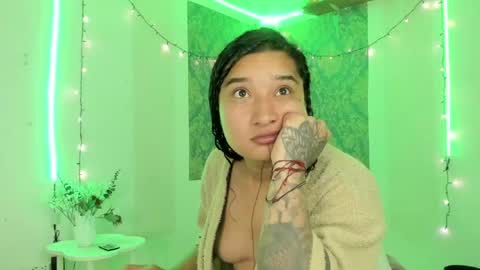 Snapshot of eva_sanderslee chatting on May 2026 10:01:02 AM Eva online show from May 2026 10:01:02 AM